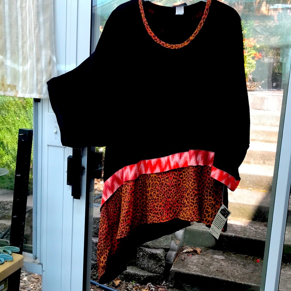 Asymmetrical Black Top With Ikat Trimmed